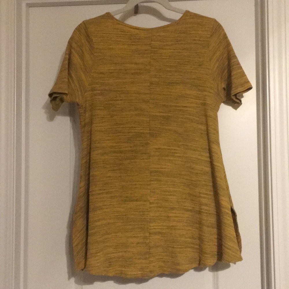 🎂BOGO Free🎂EUC LulaRoe Gold & Black Perfect T S - Picture 2 of 2